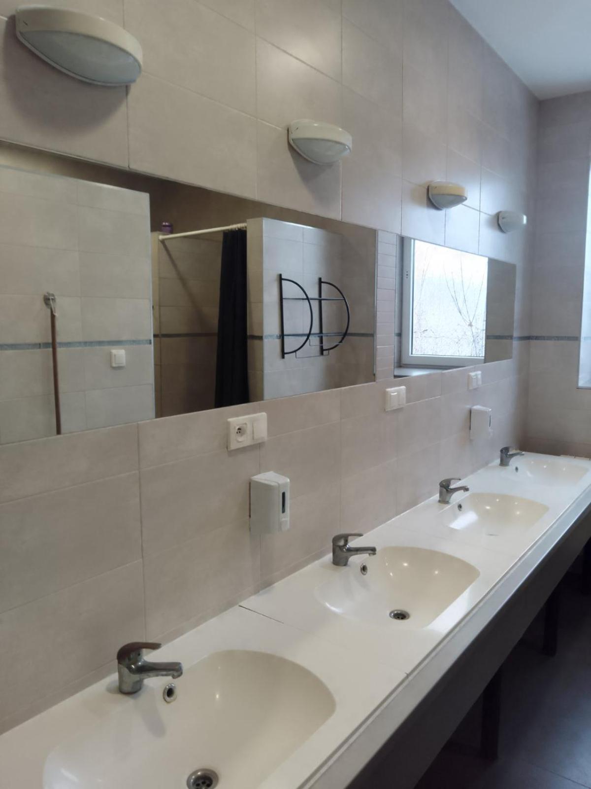 Hostel Siennicka Warsaw Luaran gambar