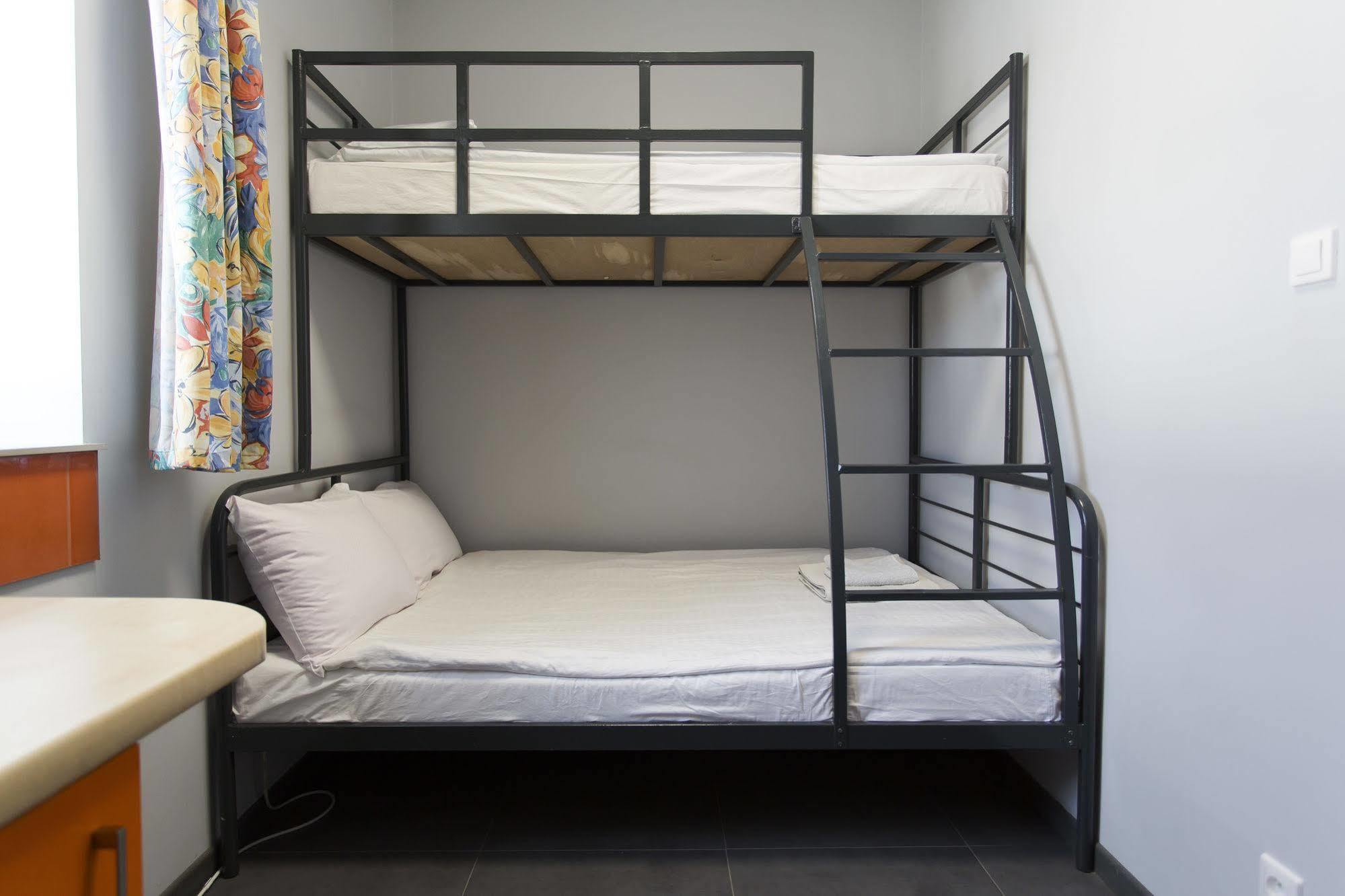 Hostel Siennicka Warsaw Luaran gambar