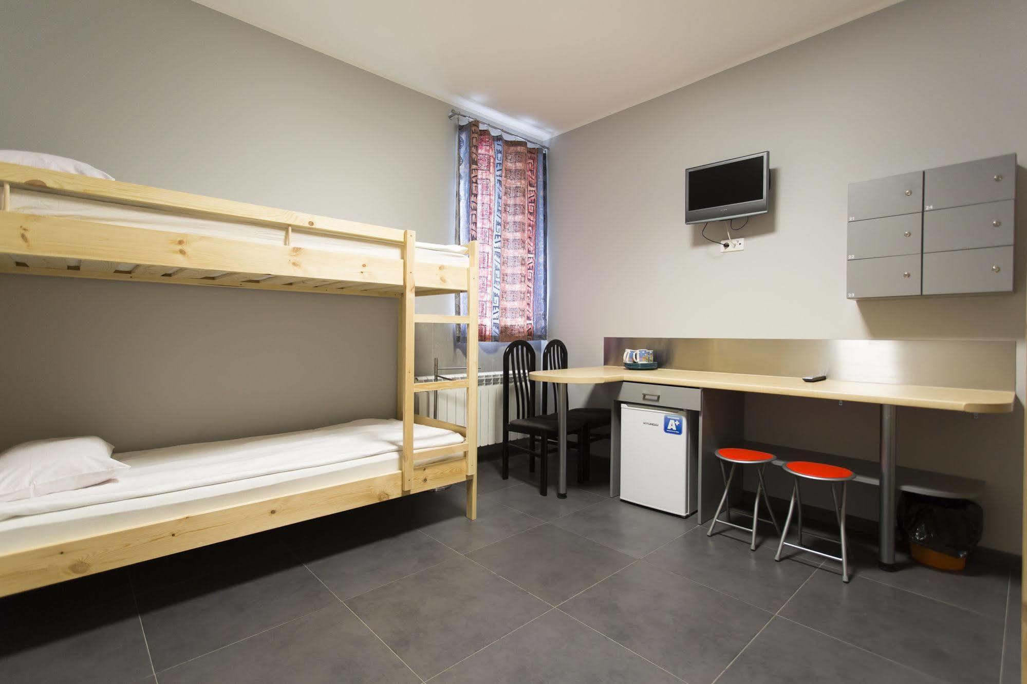 Hostel Siennicka Warsaw Luaran gambar